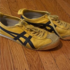 Onitsuka Tiger by Asics Men's Vibrant Yellow and Black Sneakers